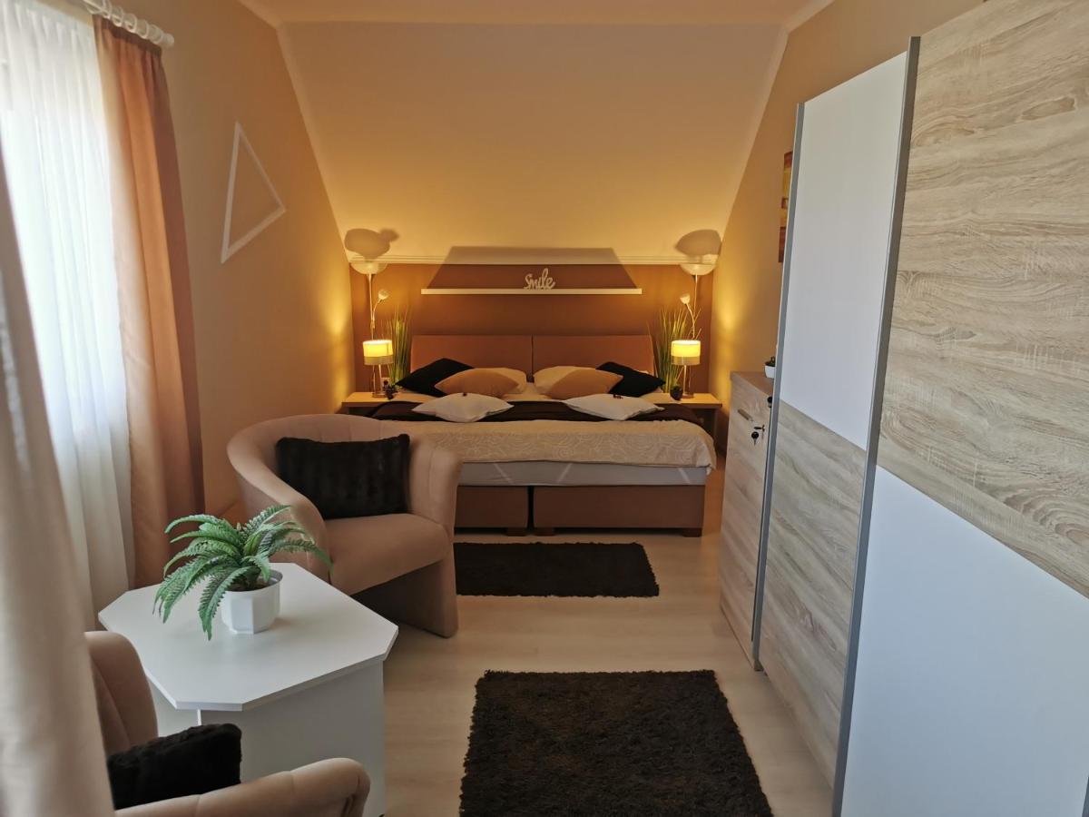 Csabai Vendeghaz Hotel Bük Buitenkant foto